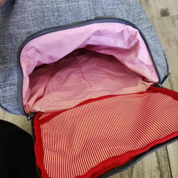 Herschel Supply Co. Novel Duffel Bag Grey Travel Gym Weekend Over Night - Picture 11 of 11